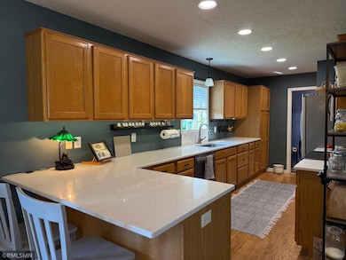 New Quartz Counter Tops