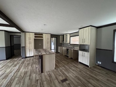 6 Kitchen