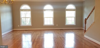 913 Hidden Marsh St, Gaithersburg, MD 20877 - photo 3