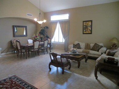 Living room/Dining room