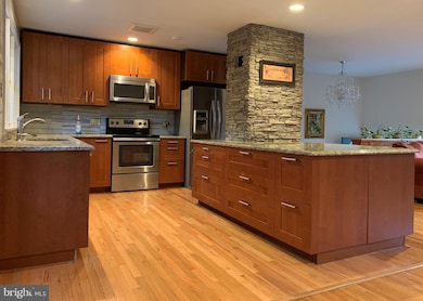 2429 Claremont Dr, Falls Church, VA 22043 - photo 4