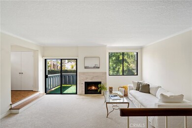 29125 Thousand Oaks Blvd unit D, Agoura Hills, CA 91301 - photo 4