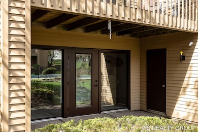 12-web-or-mls-300-farington-blvd