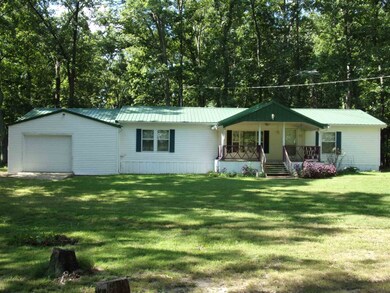 7302 State Route 161 Extension, Iuka, IL 62849 - photo 2