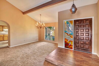 Entrance /Formal Dining