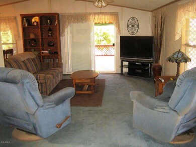 e Living Room