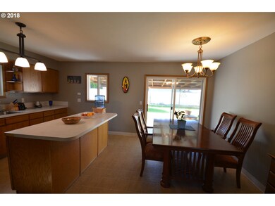 2102 E 12th St, the Dalles, OR 97058 - photo 5