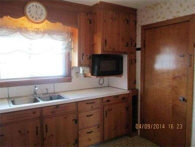 293 Fairview Ave, Chicopee, MA 01013 - photo 7