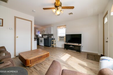 820 Forrest Ave, South Amboy, NJ 08879 - photo 6