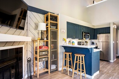 464 N Hwy 143 B301-5
