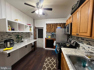 1809 S Chadwick St, Philadelphia, PA 19145 - photo 5