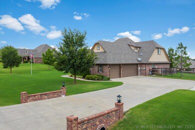 8251 N 72nd East Ave, Owasso, OK 74055 - photo 2
