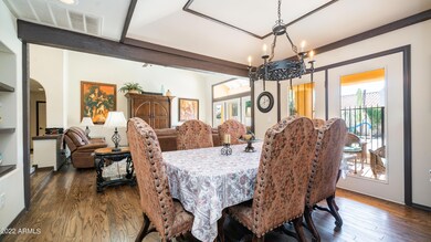 2659 E Leonora St-11