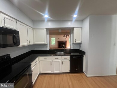 11708 Lone Tree Ct, Columbia, MD 21044 - photo 6