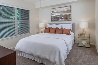 3443 Kingsboro Rd NE unit 1309, Atlanta, GA 30326 - photo 4