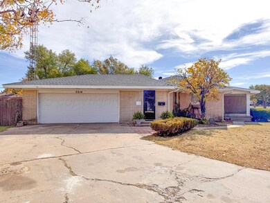 2216 Charles St, Pampa, TX 79065 - photo 6