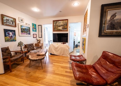 1124 Catherine St. #202