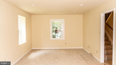 5806 Silchester St, Burke, VA 22015 - photo 4