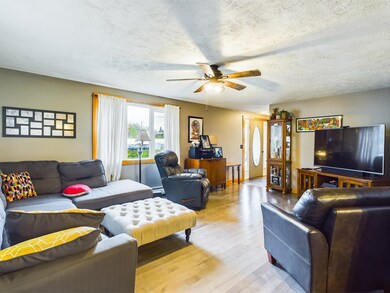 69 Colby St, Colebrook, NH 03576 - photo 6