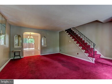 6803 Radbourne Rd, Upper Darby, PA 19082 - photo 4