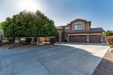 front - Driveway holds 8+ Cars!