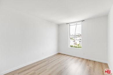 134 N Mariposa Ave unit 308, Los Angeles, CA 90004 - photo 6