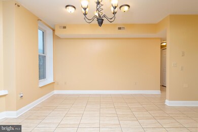 422 W Franklin St unit 2B, Baltimore, MD 21201 - photo 4