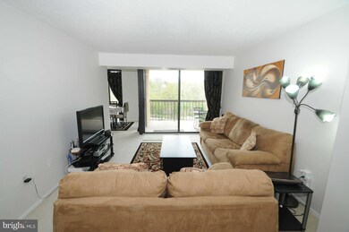The Brittany unit 422, Arlington, VA 22204 - photo 2