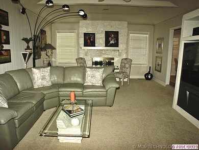 Accommodates large Furniture