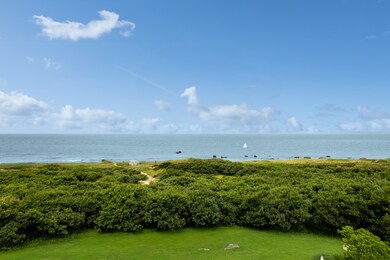 Ground Floor Beach Bluff and Water View