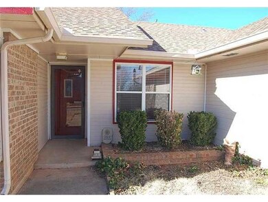 1302 Silver Maple Ln, Noble, OK 73068 - photo 3