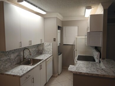 522 Trace Cir unit 203, Deerfield Beach, FL 33441 - photo 3