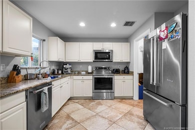 5532 SE Graham Dr, Stuart, FL 34997 - photo 2