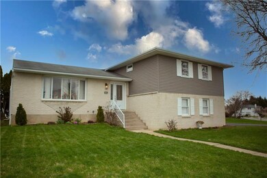 1753 Peachtree Cir, Whitehall, PA 18052 - photo 3