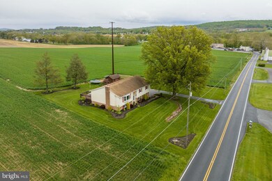 225 Pfautz Hill Rd, Stevens, PA 17578 - photo 3