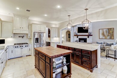 10938 Lasso Ln, Houston, TX 77079 - photo 3