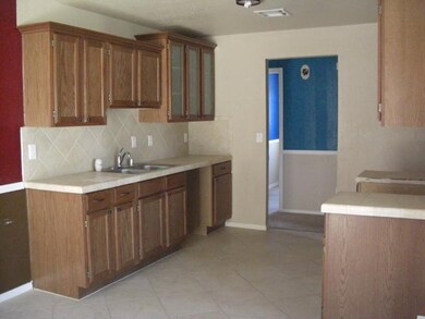 14290 Desert Cactus Dr, Horizon City, TX 79928 - photo 4