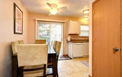 Kitchen- Eating Space (2)
