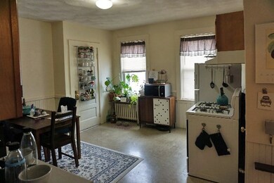 381 Crescent St unit 2, Waltham, MA 02453 - photo 4