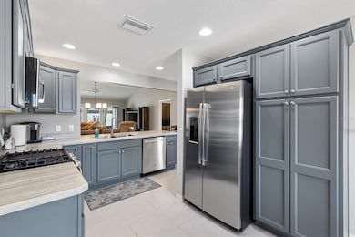 2202 Landrea Loop, The Villages, FL 32163 - photo 4