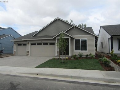 261 N 7th St, Carlton, OR 97111 - photo 2