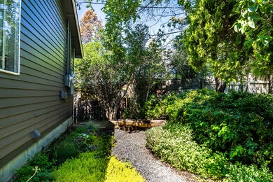 1545 NW 9th St, Bend, OR 97701 - photo 7