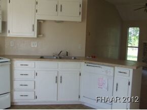 204 E Avenue A, Copperas Cove, TX 76522 - photo 4