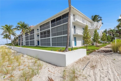 10573 Gulf Shore Dr unit 306, Naples, FL 34108 - photo 5