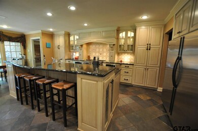 909 Colonial Cir, Tyler, TX 75701 - photo 7