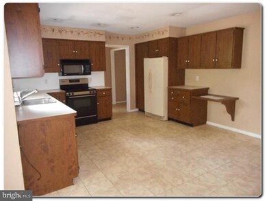 6703 Weymouth Rd, Mays Landing, NJ 08330 - photo 5