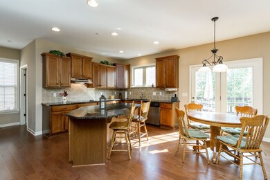 Eat-in area plus island seating!