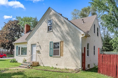 1351 3rd St E, Saint Paul, MN 55106 - photo 2