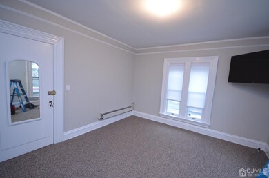 405 N Washington Ave unit 4, Dunellen, NJ 08812 - photo 2