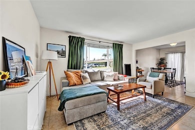 664 Center St unit A B & C, Costa Mesa, CA 92627 - photo 5